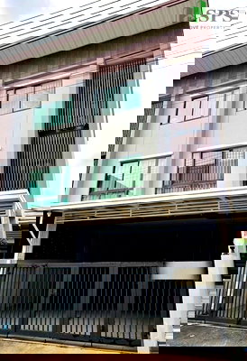 Townhouses for rent Bangkok : Townhome for Rent, Siri House Ratchada 18 (SPSJP241)