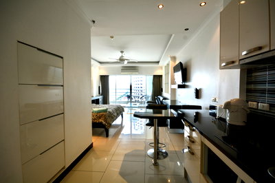 Condos for sale : Luxury Studio Condo for Sale in Jomtien Pattaya at View Talay 8
