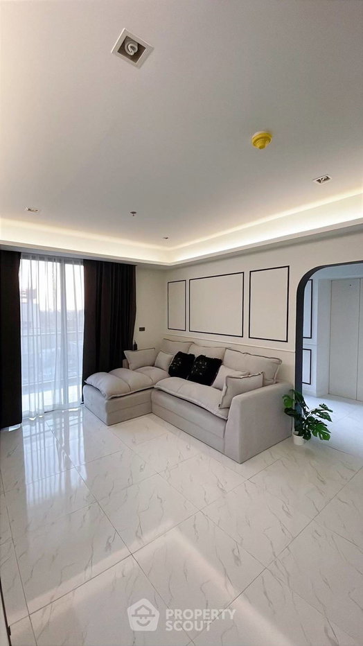 picture 2-BR Condo at Star View close to Phra Ram 3 (ID 2761009) - 2/6