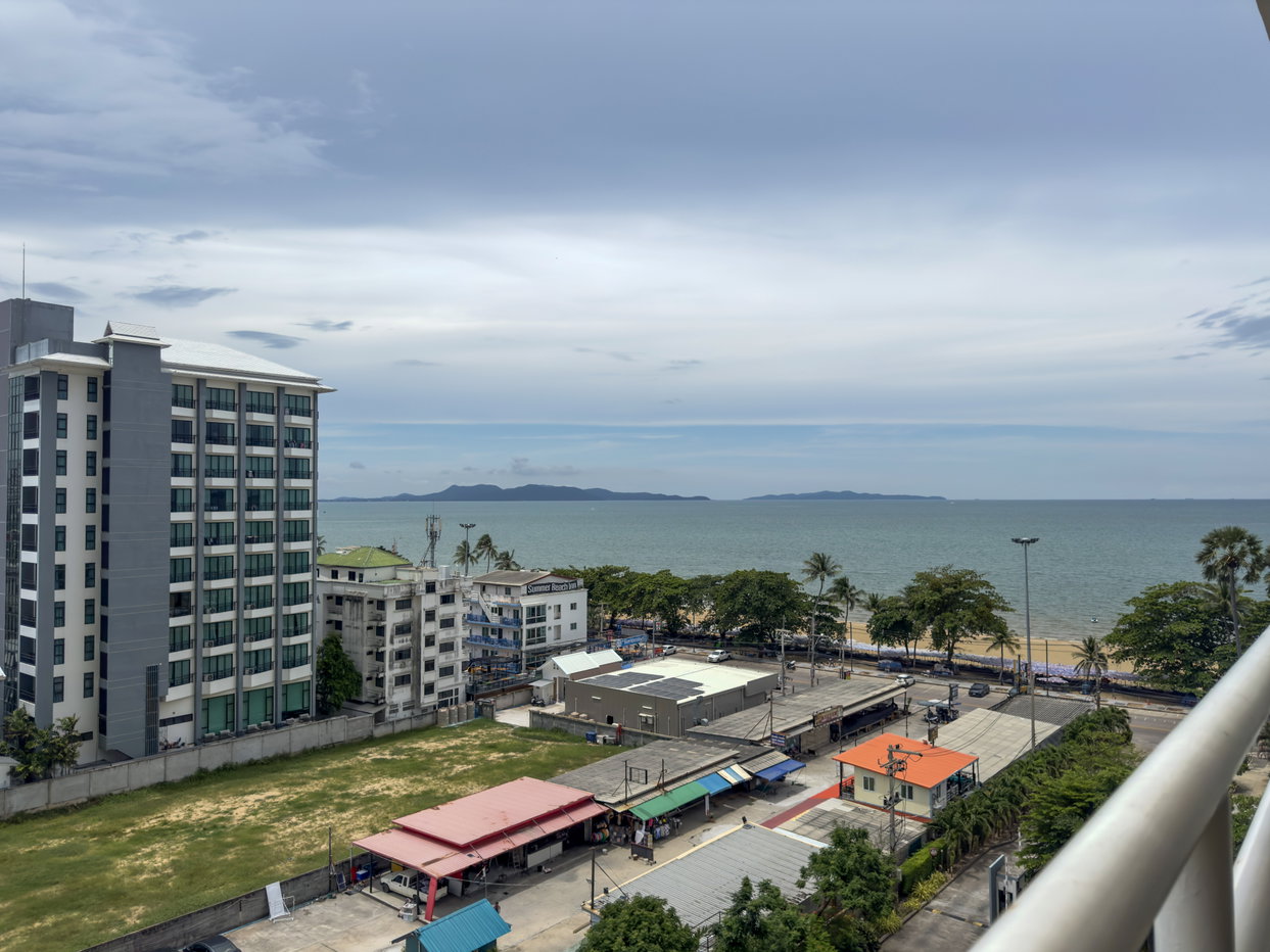 รูป Luxury Studio Condo for Rent in Jomtien Pattaya at View Talay 8 - รูปที่ 10/15