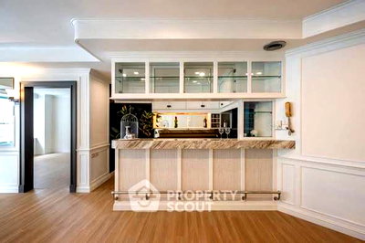 Condos for sale MRT Phetchaburi : 3-BR Condo at Las Colinas near BTS Asok (ID 2759032)