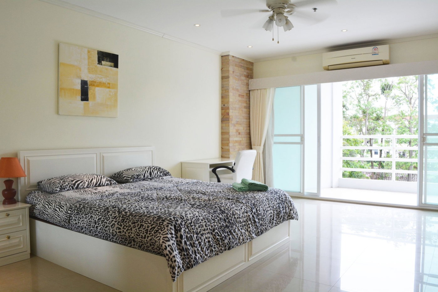 รูป 1 Bedroom Condo for Rent in Jomtien Pattaya at View Talay 5D - รูปที่ 8/13