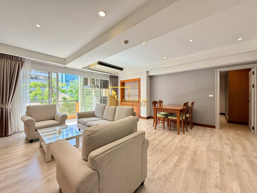 รูป Beautifully Renovated 2 Bed Apartment in Phloenchit Location - BR0430AP - รูปที่ 3/32