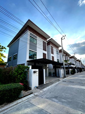 เช่าบ้านเดี่ยว ถนนประดิษฐ์มนูธรรม : ปล่อยเช่า3ชั้นsirihouse รัชดา18