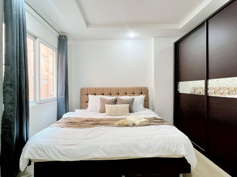 WS6952 📍✨ Happy Condo Ratchadaphisek 18 for rent ✨📍 Near MRT Huai Khwang, only 16,000 baht/month