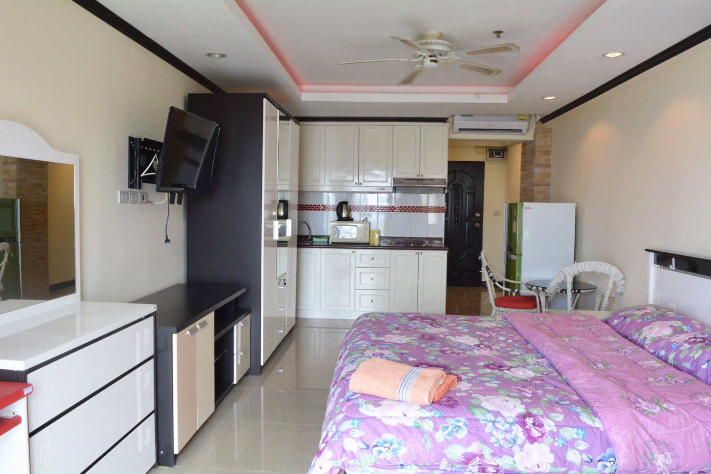 รูป Studio Condo for Rent in Pattaya at Jomtien Beach Condominium - รูปที่ 3/11
