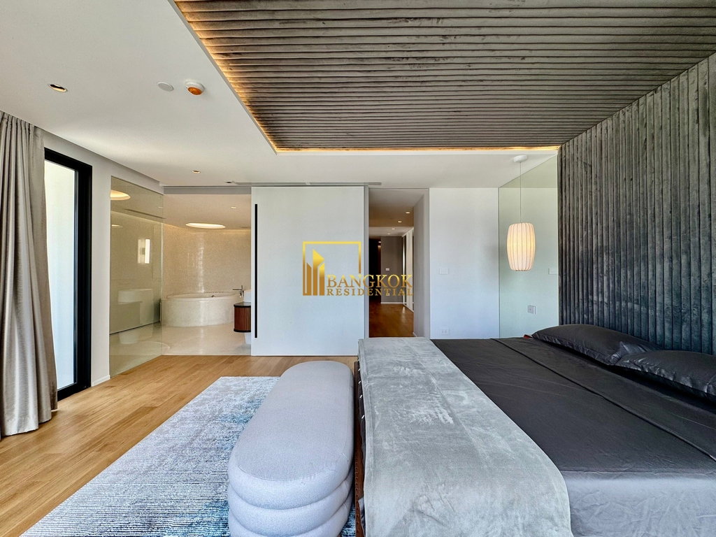 รูป Crystal Garden | Stunning 2 Bed Duplex Condo in Sukhumvit Area - BR19341CD - รูปที่ 27/45