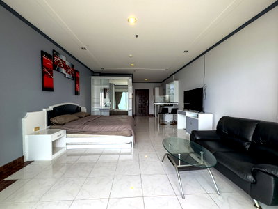 ขายคอนโด : Luxury Studio Condo for Sale in Jomtien Pattaya at View Talay 8