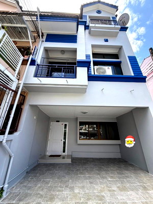 เช่าทาวน์โฮม วิทยาลัยพณิชยการอินทราชัย : 🏡✨ ให้เช่าทาวน์โฮม 3.5 ชั้น @ บ้านกลางเมือง 1 รัชดา–เหม่งจ๋าย 3 ห้องนอน 3 ห้องน้ำ ใจกลางเมือง | เดินทางสะดวก | พร้อมเข้าอยู่ 28 มี.ค. 2569