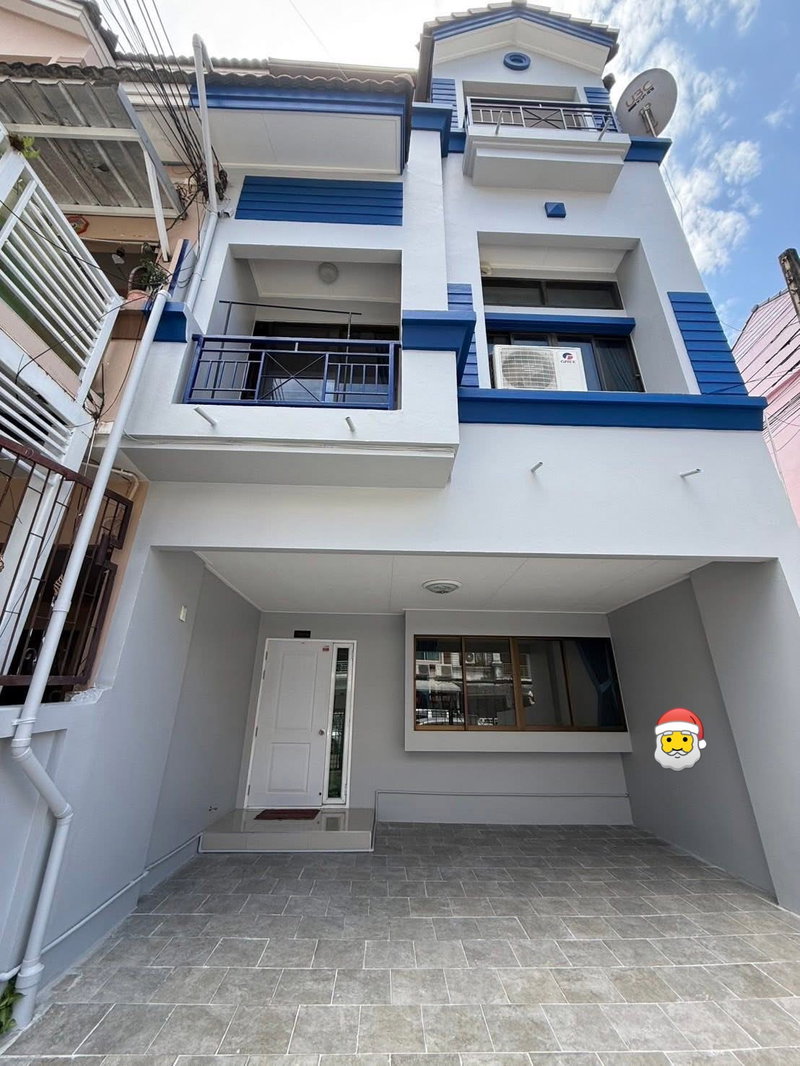 ทาวน์โฮมให้เช่า : 🏡✨ ให้เช่าทาวน์โฮม 3.5 ชั้น @ บ้านกลางเมือง 1 รัชดา–เหม่งจ๋าย 3 ห้องนอน 3 ห้องน้ำ ใจกลางเมือง | เดินทางสะดวก | พร้อมเข้าอยู่ 28 มี.ค. 2569