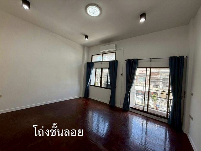2-bed townhouse for rent, 300 sqm, 22 sq wah, Baan Klang Muang Ratchada-Mengjai 1