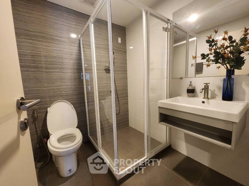picture 2-BR Condo at Knightsbridge Phaholyothin Interchange in Anusawari (ID 1414365) - 7/8
