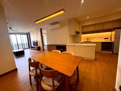Condos for rent : SK115/Condo for rent Lake Avenue Sukhumvit 16, extra large room.