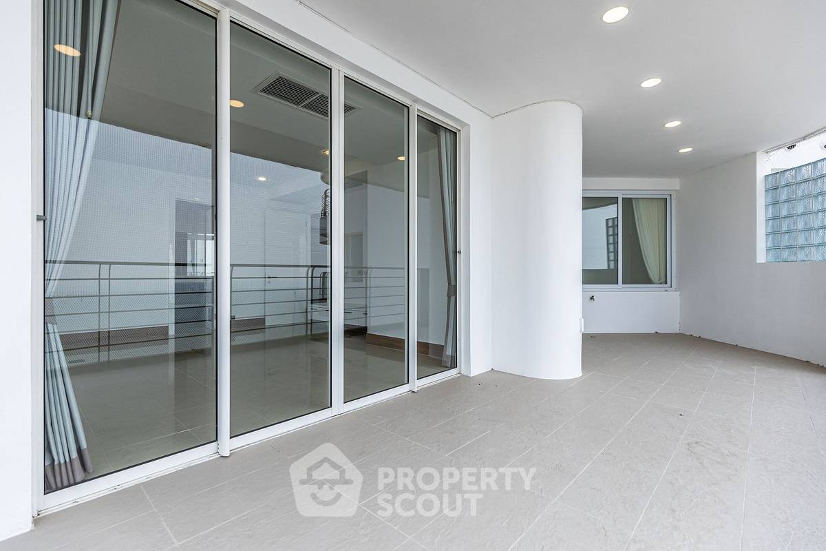 รูป คอนโด 2-ห้องนอน ที่ ลา รอยัล ใกล้ เมืองพัทยา (ID 1863499) - รูปที่ 24/34