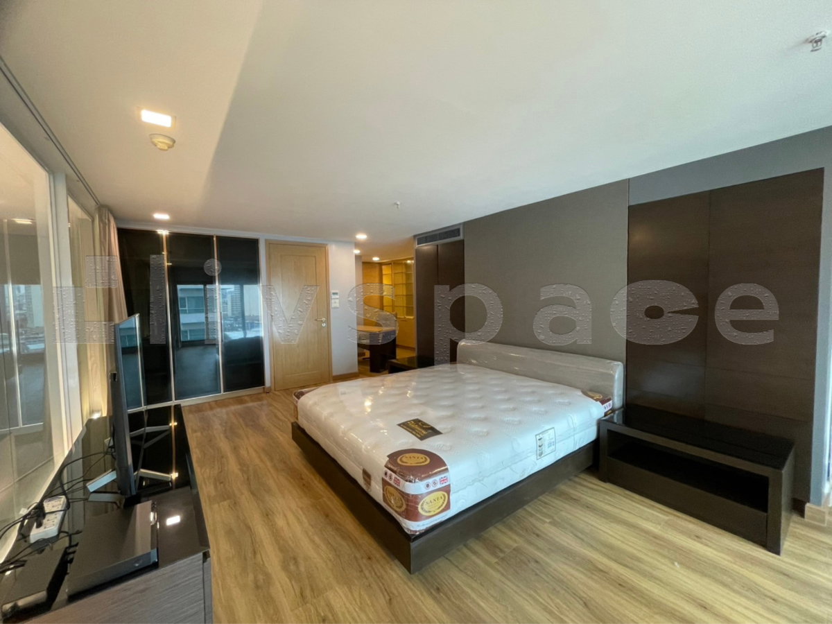 รูป ▚ LH194ツ ขาย: The Emporio Place 2BR Duplex 145.27sqm. 35M ✨ ห้องหายาก Rare Item! ตึก C เป็นส่วนตัว ตกแต่งเรียบหรู เฟอร์ใหม่เอี่ยม 🏙️ - รูปที่ 13/17