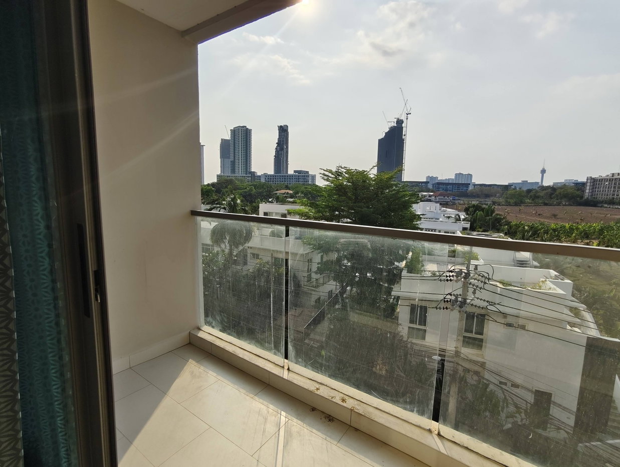 picture Jomtien Condo for Sale Laguna Beach Resort 3 Studio - 10/10