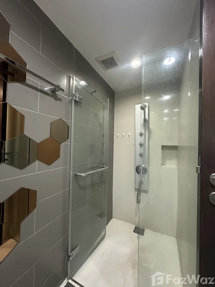 picture Ashton Morph 38 6137759 - 8/14