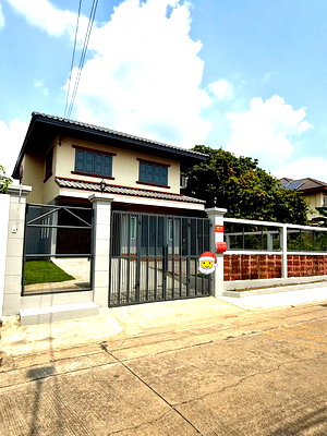 เช่าบ้านเดี่ยว หลักสี่พลาซ่า : 🏡✨ บ้านเดี่ยวรีโนเวทใหม่ทั้งหลัง @ โกสุมรวมใจ 5 3 ห้องนอน 2 ห้องน้ำ พร้อมอยู่ทันที | เฟอร์ครบ ใกล้ Harrow เพียง 350 ม. ✨