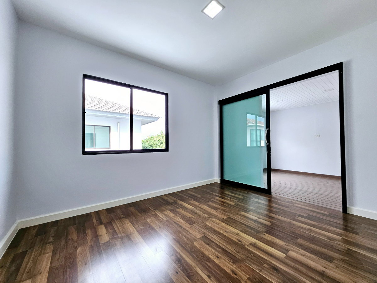 รูป 🏠 บ้านเดี่ยวหลังใหญ่ 6 ห้องนอน – ตอบโจทย์ทั้งอยู่อาศัยและ work from home - รูปที่ 34/42