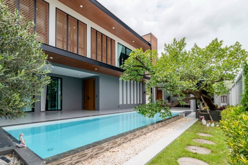 KT0342📲LineID @556ryccg🏡พูลวิลล่ามาบประชัน Ultra Luxury 850ตรม 5ห้องนอนใหญ่🛋️พร้อมเฟอร์นิเจอร์🏊‍♂️สระว่ายน้ำ