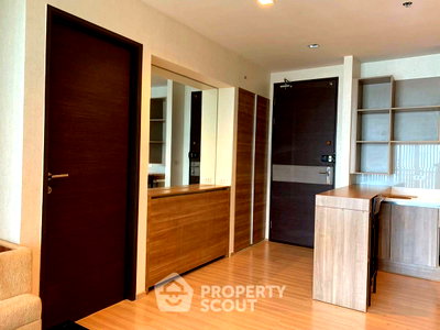 ขายคอนโด : คอนโด 2-ห้องนอน ที่ ริธึ่ม สาทร ใกล้ BTS สะพานตากสิน (ID 2746251)
