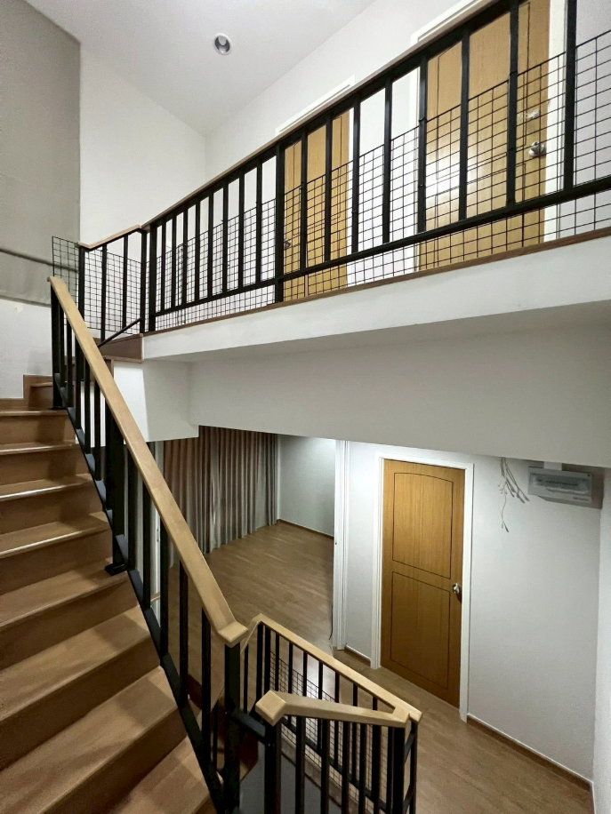 รูป ✨ ปล่อยเช่าทาวน์โฮม 3 ชั้น (หลังมุม) สิริเฮ้าท์ รัชดา 18 3+1 ห้องนอน 3 ห้องน้ำ ใจกลาง รัชดา–ลาดพร้าว พร้อมอยู่ ✨ - รูปที่ 12/20