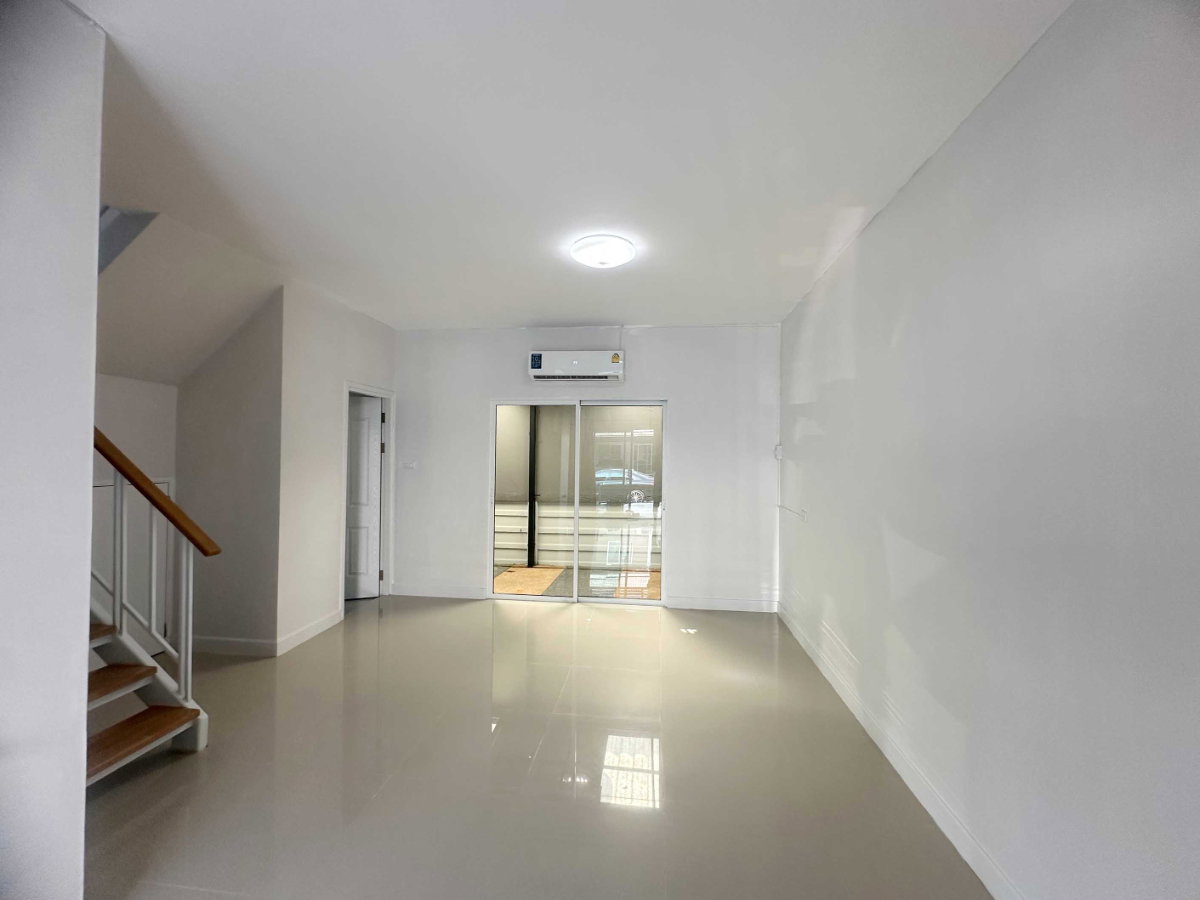 รูป ให้เช่าทาวเฮ้าส์ 2 ชั้น เลี้ยงสัตว์ได้ หมู่บ้าน เดอะคัลเลอร์ ลำลูกกาคลอง4 ปทุมธานี - รูปที่ 9/23