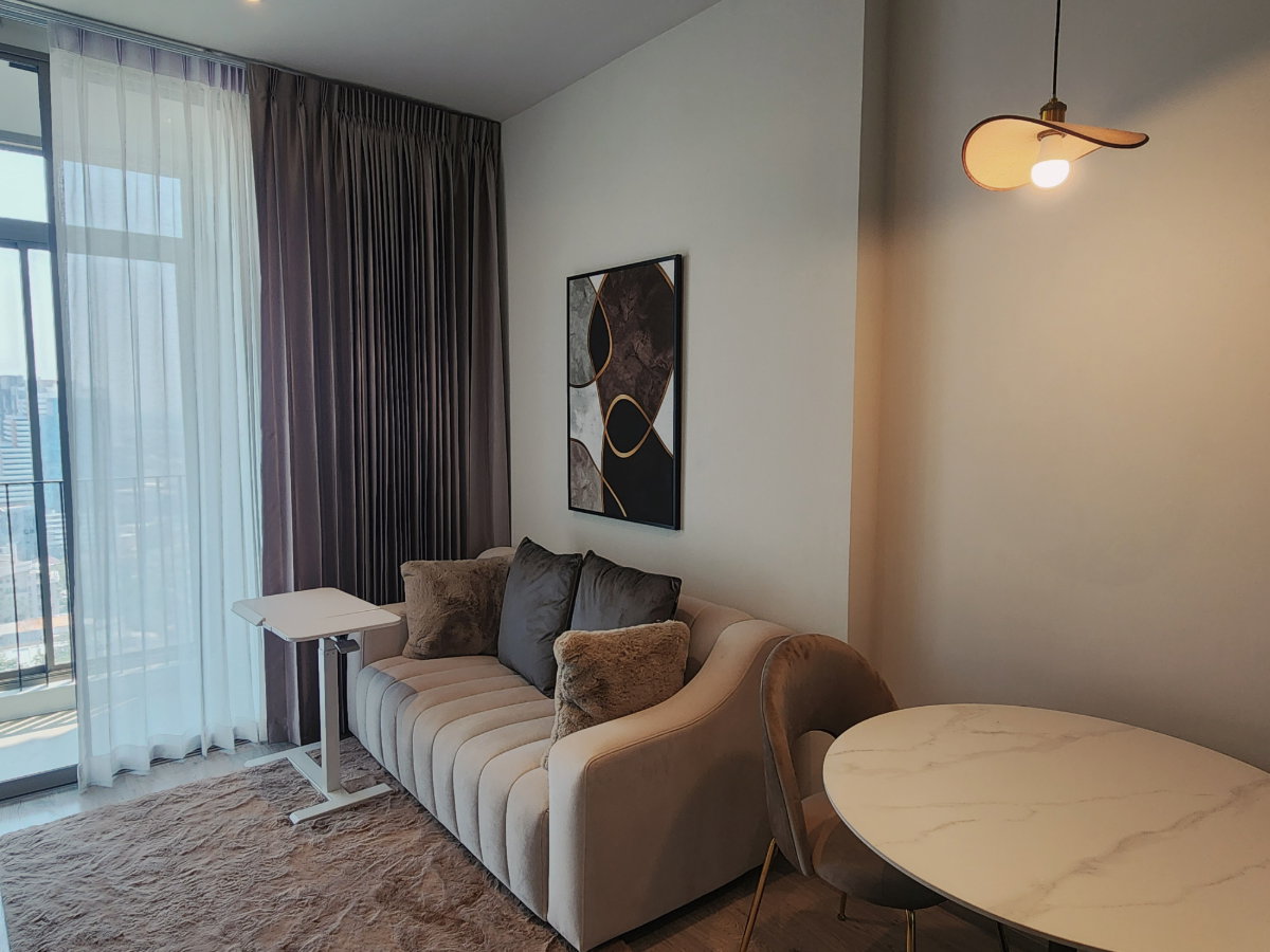 รูป [ปล่อยเช่า] ริธึ่ม เอกมัย เอสเตท (Rhythm Ekkamai Estate) 1 ห้องนอนหายากชั้นสูง ไม่โดนบล็อควิวตรง - รูปที่ 1/7