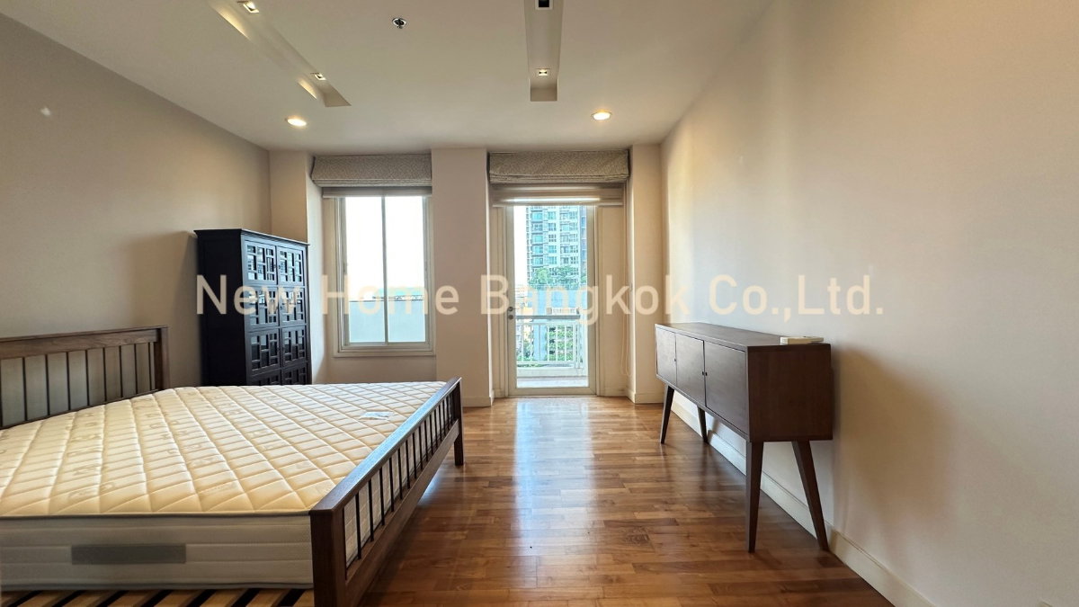 picture Condo for Rent in Sathorn Spacious Corner Unit 250 sqm - 20/30