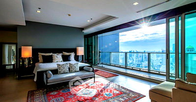 ขายคอนโด : คอนโดมิเนียมชั้นสูง 23 5 ห้องนอน 710 ตร.ม. เดอะริเวอร์ คอนโดมิเนียม ใกล้ BTS สะพานตากสิน 400 ม. (ID 1523960)