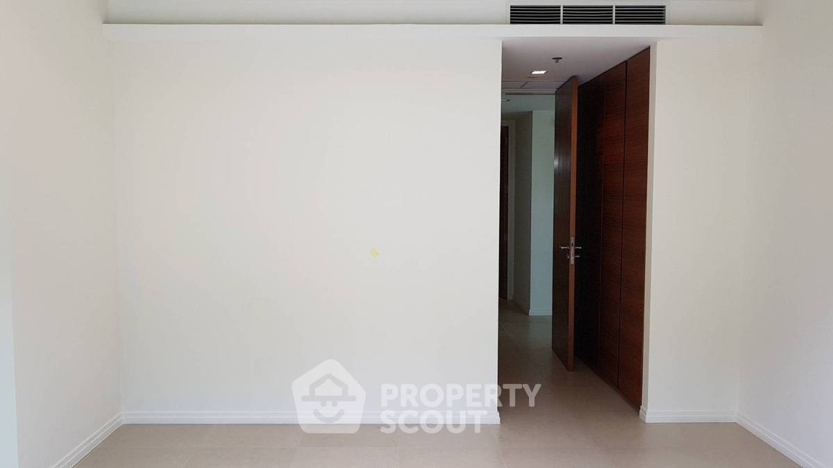 รูป คอนโด 3-ห้องนอน ที่ เดอะ ริเวอร์ คอนโดมิเนียม ใกล้ BTS สะพานตากสิน (ID 1446626) - รูปที่ 12/27