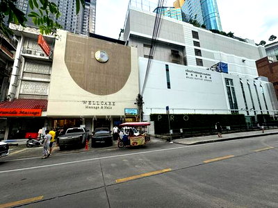 อาคารพาณิชย์ ดองกิ มอลล์ ทองหล่อ   : ขาย!! อาคารพาณิชย์ 4.5 ชั้น สุขุมวิท 19 ใกล้ BTS อโศก และ MRT สุขุมวิท