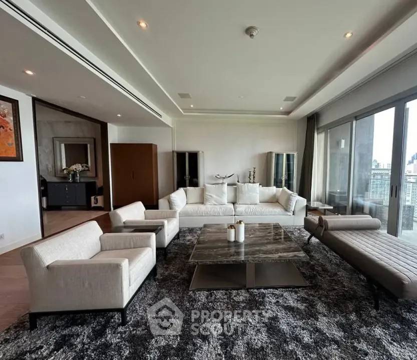 รูป คอนโด 3-ห้องนอน ที่ 185 ราชดำริ ใกล้ BTS ราชดำริ (ID 2467518) - รูปที่ 1/10