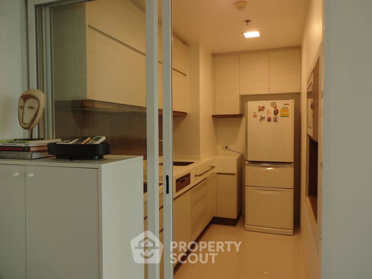 รูป คอนโด 2-ห้องนอน ที่ เดอะ รูม สาทร-ตากสิน ใกล้ BTS โพธิ์นิมิตร (ID 2763831) - รูปที่ 8/9