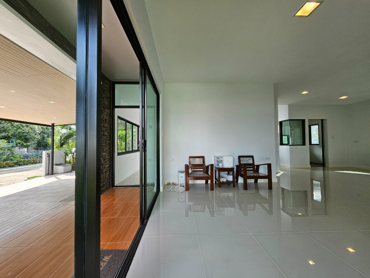 รูป 🏠 บ้านเดี่ยวหลังใหญ่ 6 ห้องนอน – ตอบโจทย์ทั้งอยู่อาศัยและ work from home - รูปที่ 7/42