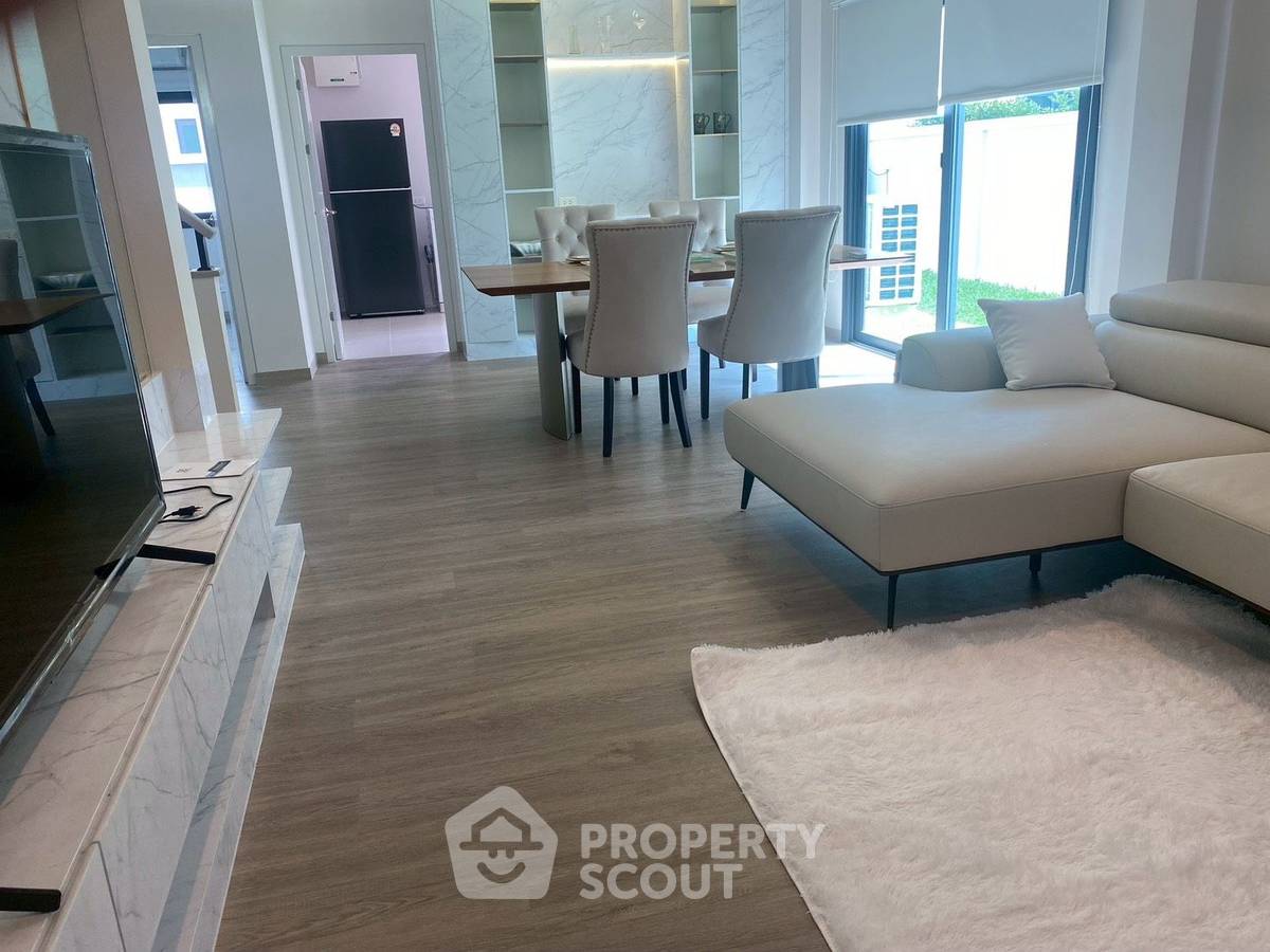 รูป ทาวน์เฮ้าส์ 4-ห้องนอน ใกล้ บ้านศิลปินหัวหิน (ID 2764865) - รูปที่ 3/12