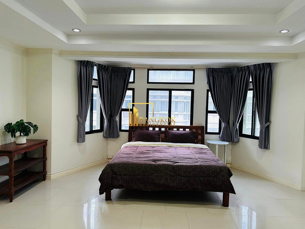 รูป Baan Chicha Castle | Stylish 4 Bedroom Townhouse in Phrom Phong - BR8515TH - รูปที่ 16/23