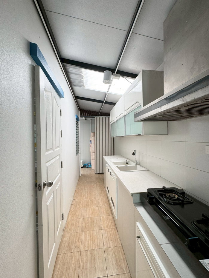 picture Two-story detached house, corner unit, convenient transportation. - 21/36