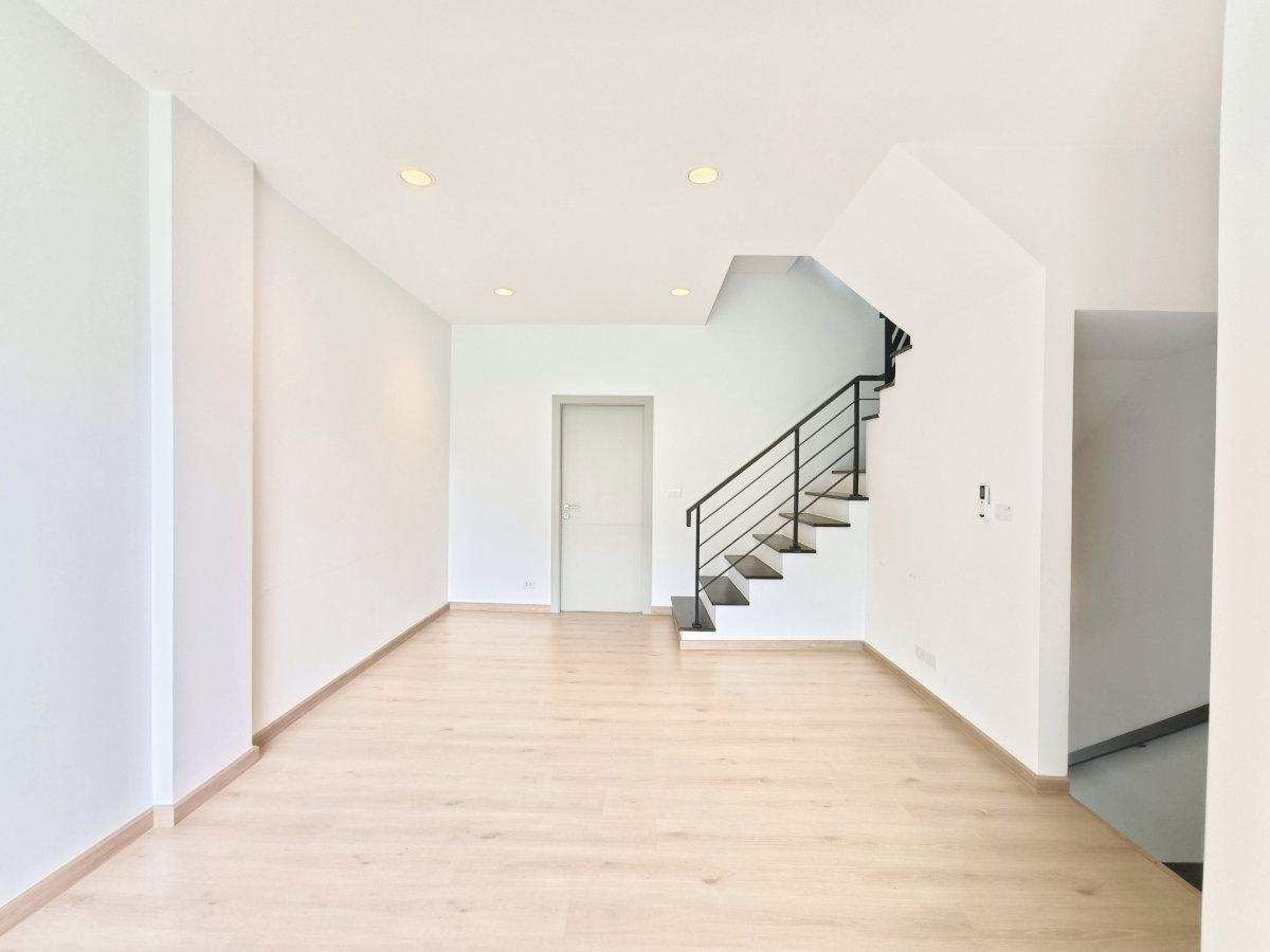 รูป ขาย Premium Place Mix Ekamai-Ramintra  25.4 ตร.ว. โฮมออฟฟิศหรู 4 ชั้น 2 ห้องทำงานใหญ่ 3 ห้องนอน 4 ห้องน้ำ ติดถนนนวลจันทร์ หน้ากว้าง 5.5 เมตร  - รูปที่ 7/13