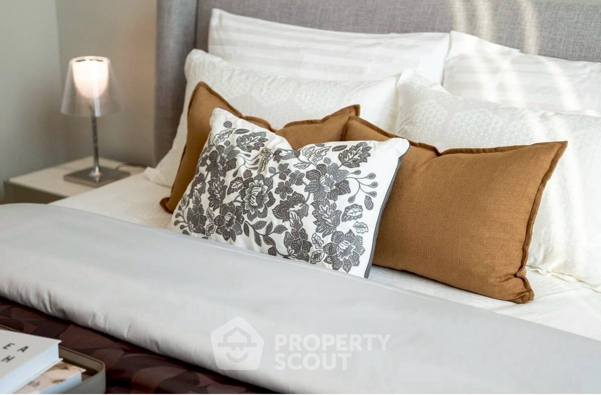 picture 3-BR Condo at One 89 Wireless near MRT Lumphini (ID 2762086) - 10/16
