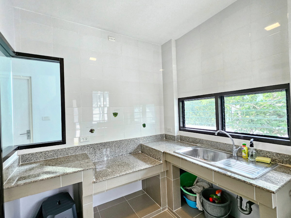 รูป 🏠 บ้านเดี่ยวหลังใหญ่ 6 ห้องนอน – ตอบโจทย์ทั้งอยู่อาศัยและ work from home - รูปที่ 23/42