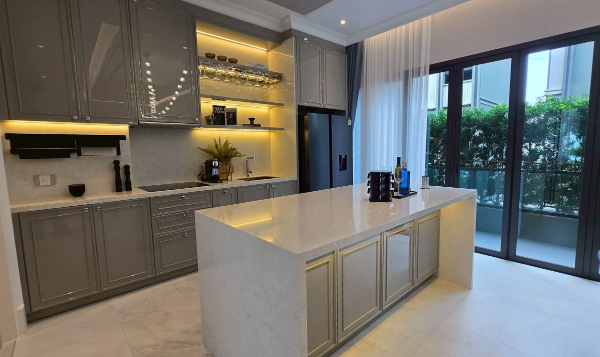 รูป 🏡 บ้านเดี่ยวหรู 4 ชั้น สร้างใหม่ สภาพ 100% ดีไซน์โมเดิร์น ตกแต่งครบ พร้อมเข้าอยู่ – ทำเลเอกมัย ** NO CO-AGENT ** - รูปที่ 2/20