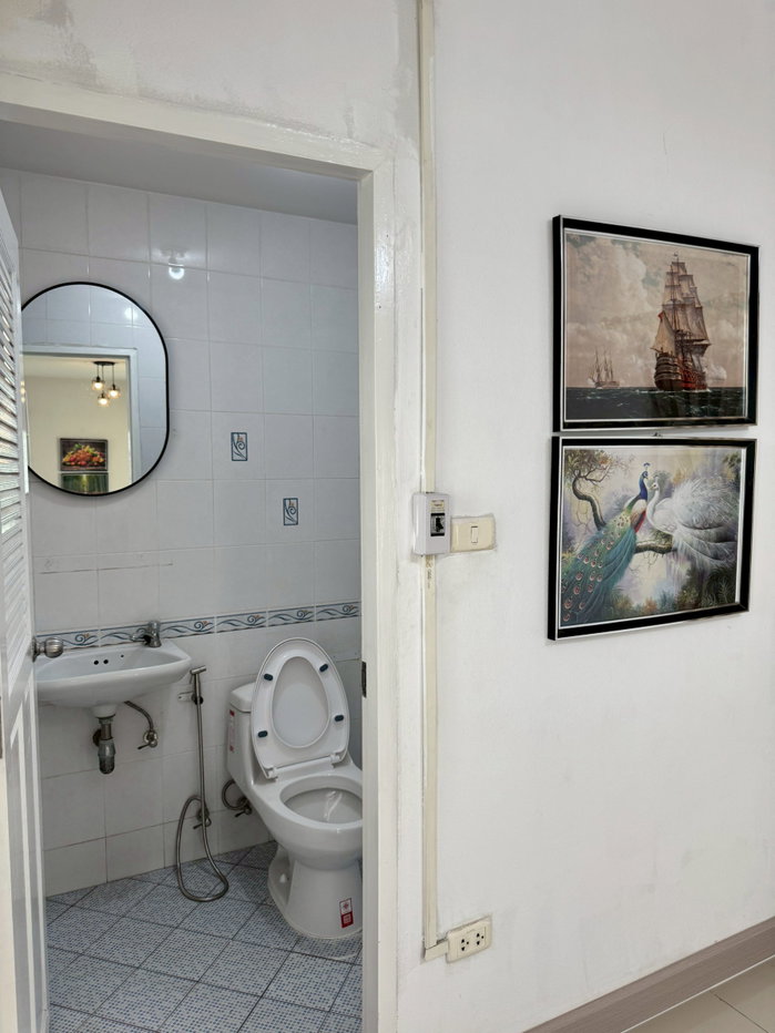 picture Two-story detached house, corner unit, convenient transportation. - 13/36