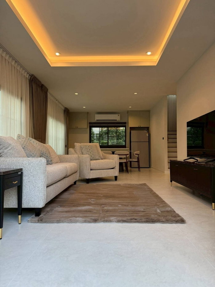 รูป บ้านเดี่ยว 2 ชั้น ตกแต่งพร้อมเข้าอยู่ Setthasiri Bangna KM.10 - รูปที่ 3/9