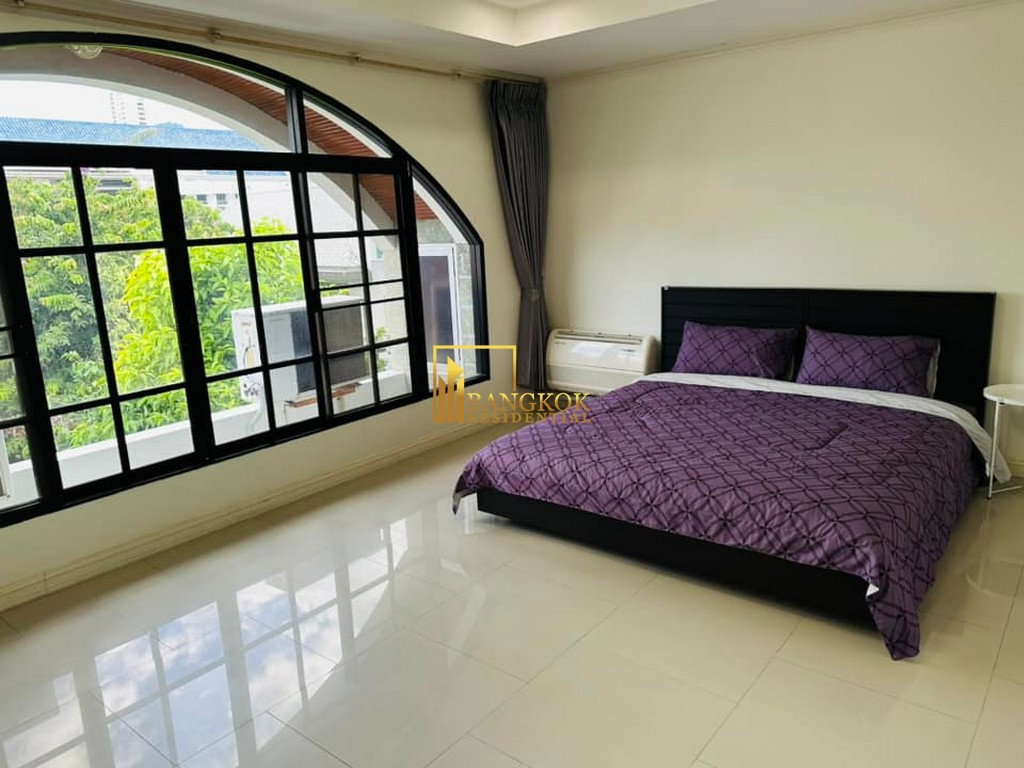 รูป Baan Chicha Castle | Stylish 4 Bedroom Townhouse in Phrom Phong - BR8515TH - รูปที่ 17/23
