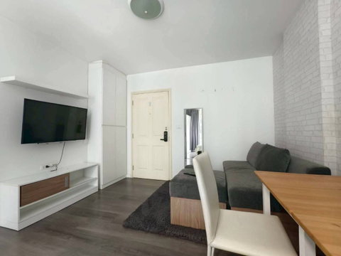 ให้เช่าคอนโด D Condo Campus Resort Bangna ชั้น 5 เฟอร์ฯครบพร้อมอยู่ ใกล้ ม.ABAC บางนา ทำเลดีเดินทางสะดวก 