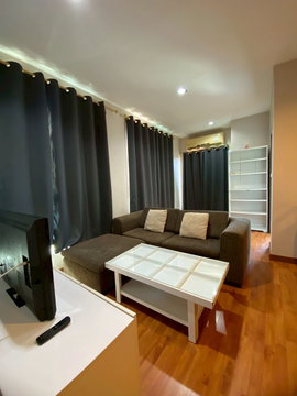 พร้อมเข้าอยู่ คอนโดวันพลัส เจ็ดยอด 2  มี 2 ห้องนอน  เช่าเพียง 18,000บาทต่อเดือน