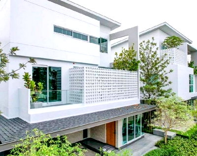 เช่าบ้านเดี่ยว ถนนศรีนครินทร์-ร่มเกล้า : HR3352ให้เช่าบ้านเดี่ยว 3 ชั้น หลังใหญ่ Nirvana ABSOLUTE กรุงเทพกรีฑา กรุงเทพกรีฑาตัดใหม่ โซนพิเศษติดพื้นที่ส่วนกลาง ใกล้คลับเฮ้าส์เพียงไม่กี่ก้าว