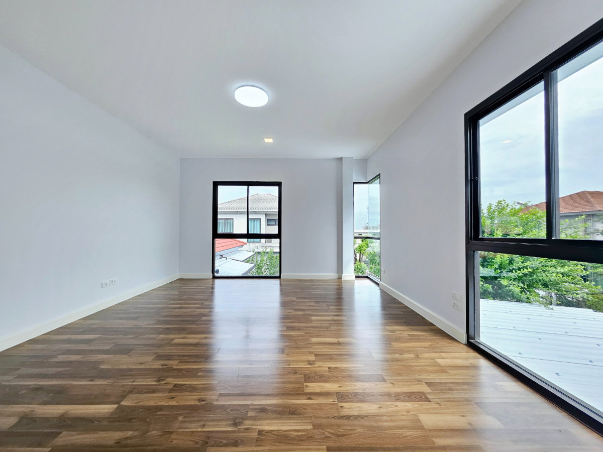 รูป 🏠 บ้านเดี่ยวหลังใหญ่ 6 ห้องนอน – ตอบโจทย์ทั้งอยู่อาศัยและ work from home - รูปที่ 28/42