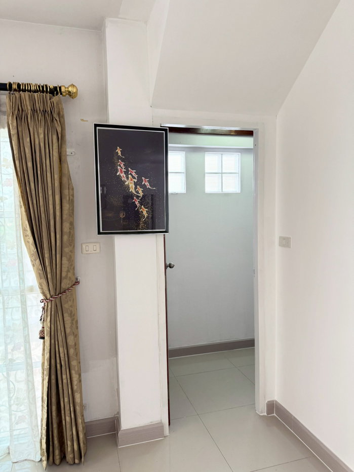 picture Two-story detached house, corner unit, convenient transportation. - 24/36